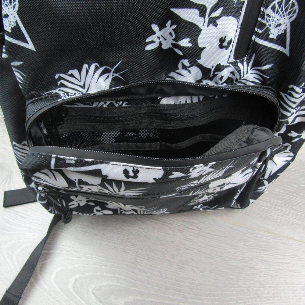 Converse Chuck Taylor Black Floral Go Backpack - Picture 4 of 8